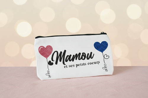 Trousse Mamou sur fond pastel